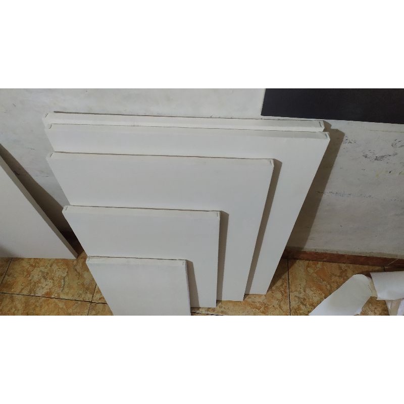 

PAKET KANVAS LUKIS UKURAN 30X50 CM 2PCS, 50X90 CM 2PCS DAN 40X70 CM 2PCS.