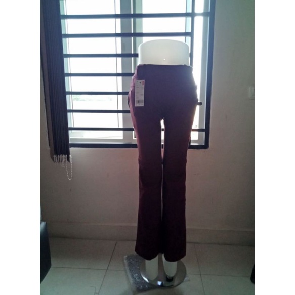 Celana Panjang Wanita Merah Maroon