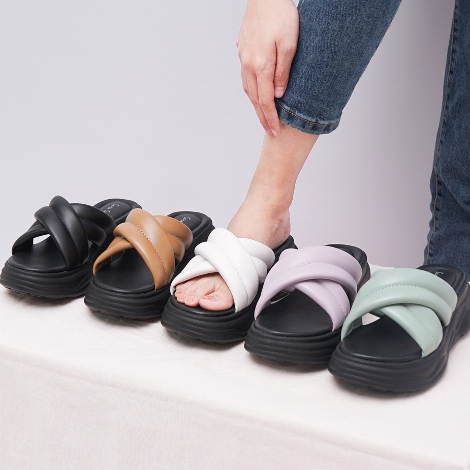 SARA SARA YUK - NAGITA Sandal Wanita Wedges Silang Tinggi 5cm Size 36 - 40 Casual Sendal Cewek Platform Kondangan Hak Tinggi 5cm Size 37 38 39 Pergi Jalan Santai Rumah Slop Warna Hitam Black White Putih Brown Selop Premium Original Kekinian Terbaru Shoes