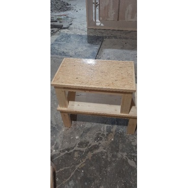 meja lesehan ,meja ngaji lebar 30cm panjang 50cm tinggi 28cm