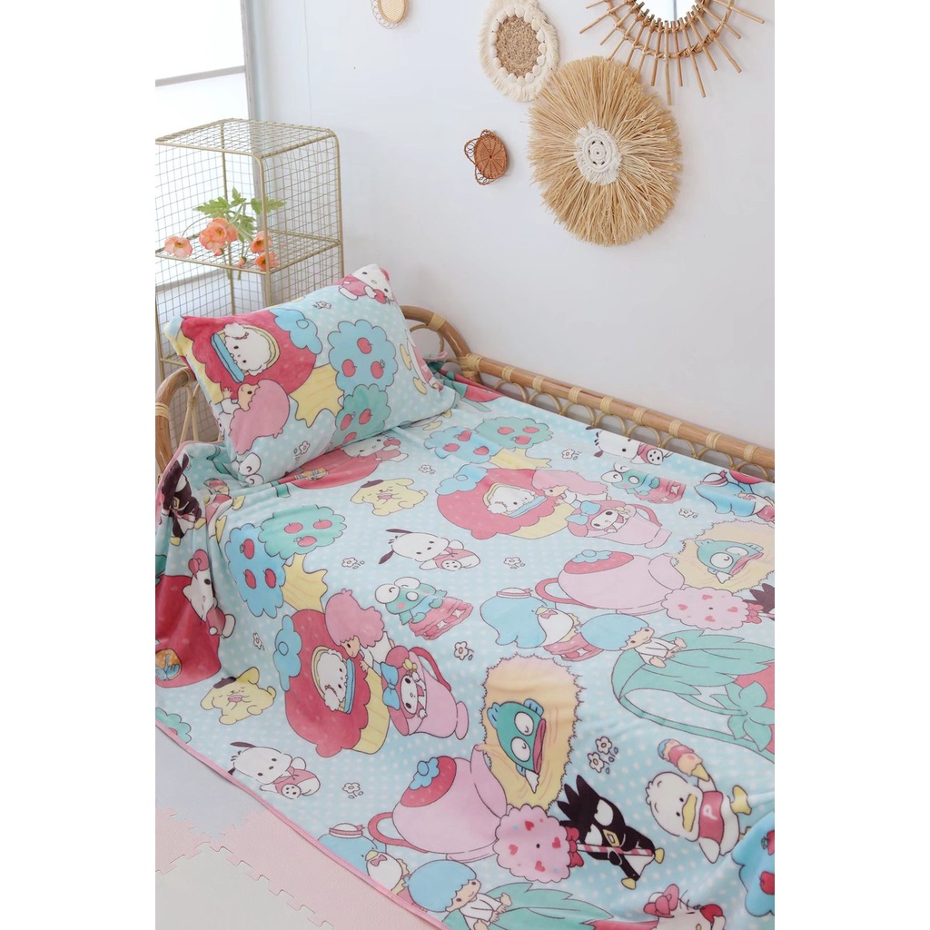 SELIMUT BLANKET MELODY CINNAMOROLL POCHACCO DOG HANGYODON BADTZMARU HELLO KITTY POMPOMPURIN IMPOR