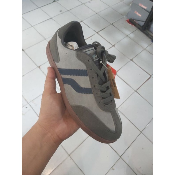 Piero Sepatu Casual London Premium (Cuci Gudang)