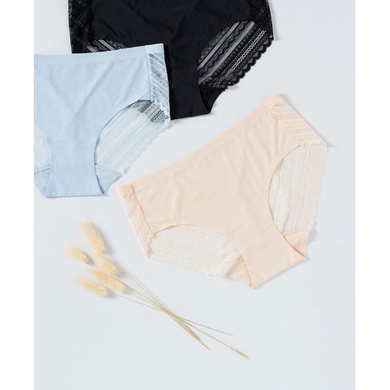 Panty (Celana Dalam) Young Hearts Microfiber Lace Midi Y27-000587 - Beige, L
