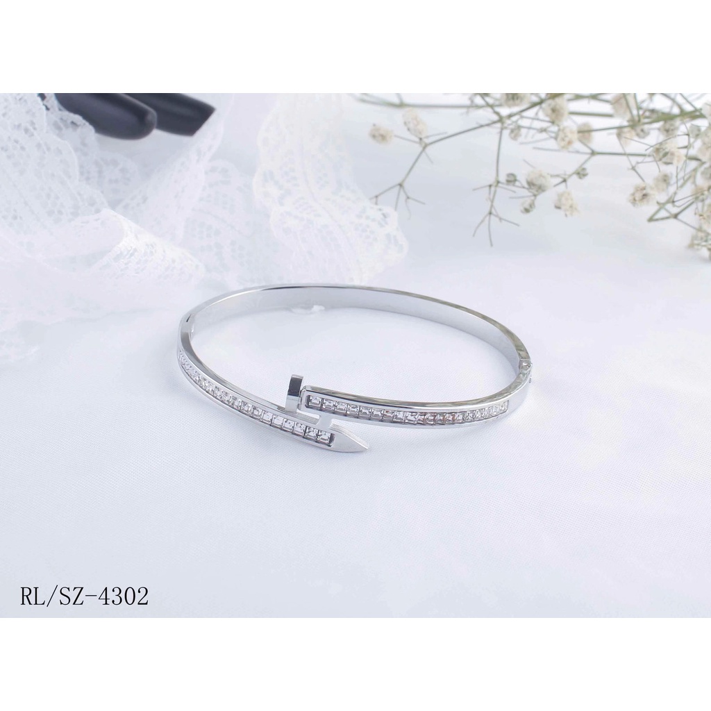 Gelang Titanium Permata Perhiasan Wanita Fashion Jewelry 216/4302