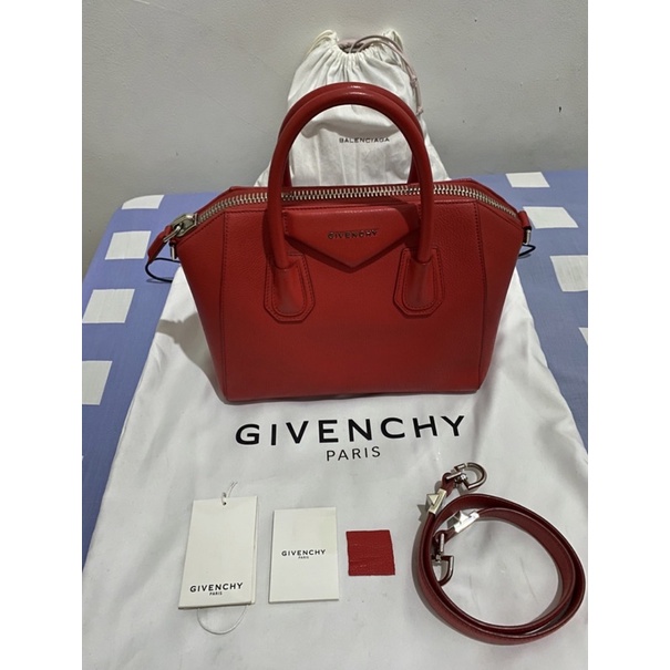 Like New Givenchy Antigona Red Medium