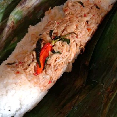 

NASI BAKAR AYAM SUWIR KEMANGGI/MAKANAN RINGAN/NASI PEPES