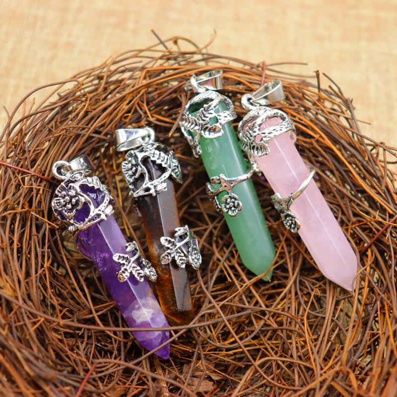 Kalung Rantai Alloy Dengan Liontin Batu Opal Imitasi Bentuk Heksagonal Untuk Wanita