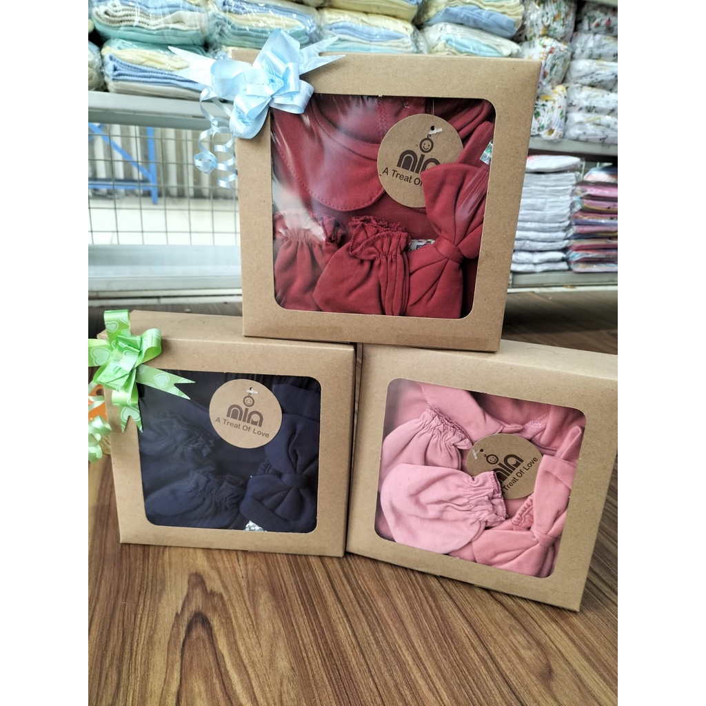 jumper bayi/ baju gift box / kado bayi/ kado lahiran/ jumper lahiran/ kado anak perempuan