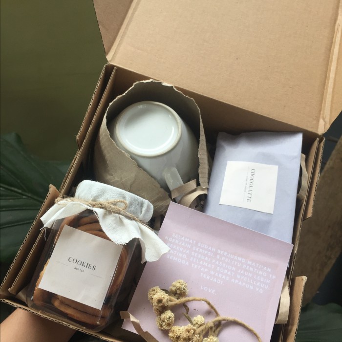 

(COD) hampers pernikahan - kado ulang tahun - hadiah murah unik- kado wisuda