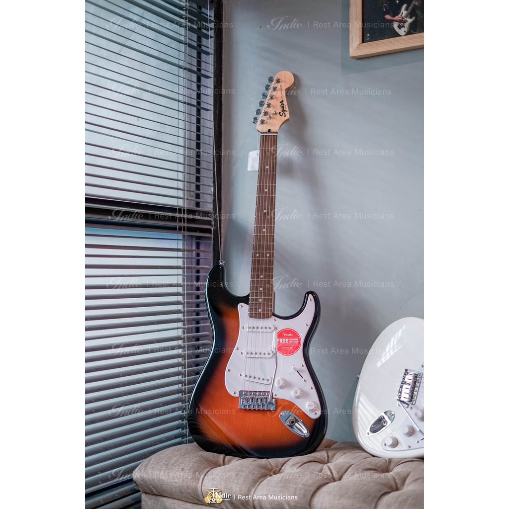 Gitar Elektrik Squier Bullet Stratocaster Tremolo Sunburst