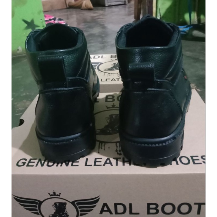 SEPATU SAFETY KULIT ASLI OUTSOL KARET KUAT DAN DI JAHIT SEKELILING