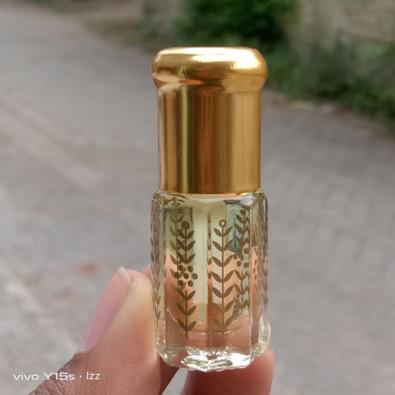 Minyak bibit cendana asli sulingan