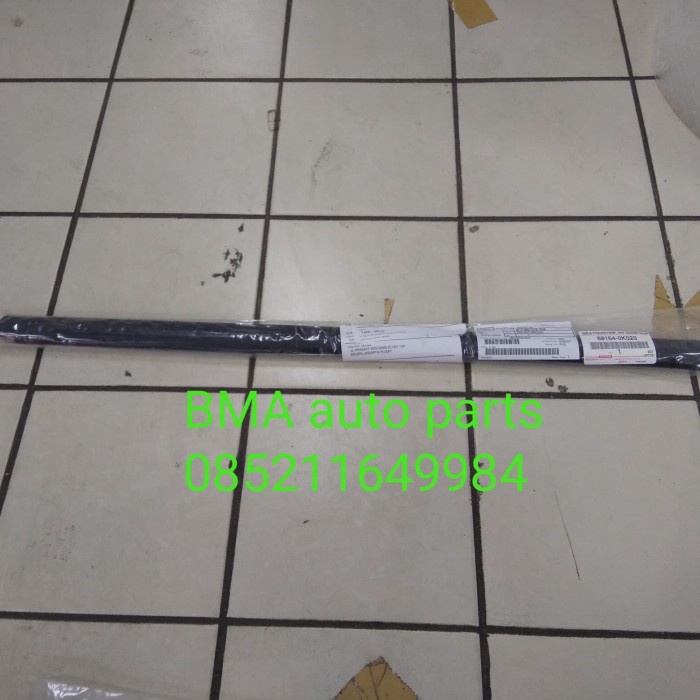 karet kaca pelipit luar belakang Fortuner Original
