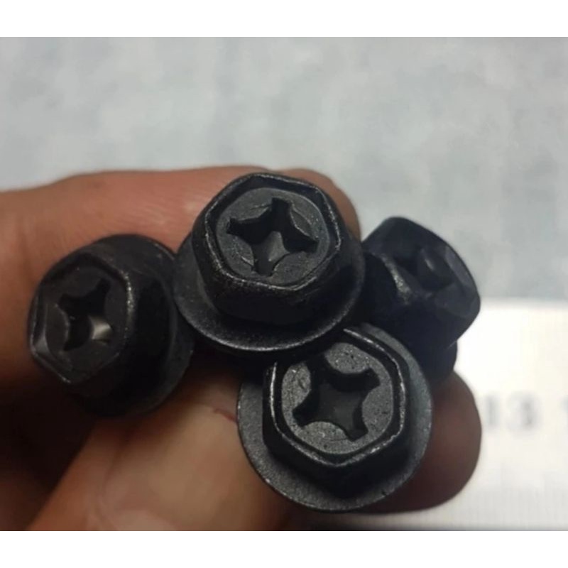 Baut Sekrup Mobil Baut Bumper Ukuran 2,5 CM