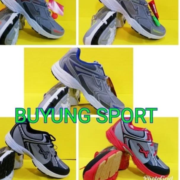 Sepatu sport Pria merk PRO ATT/sepatu running pria/