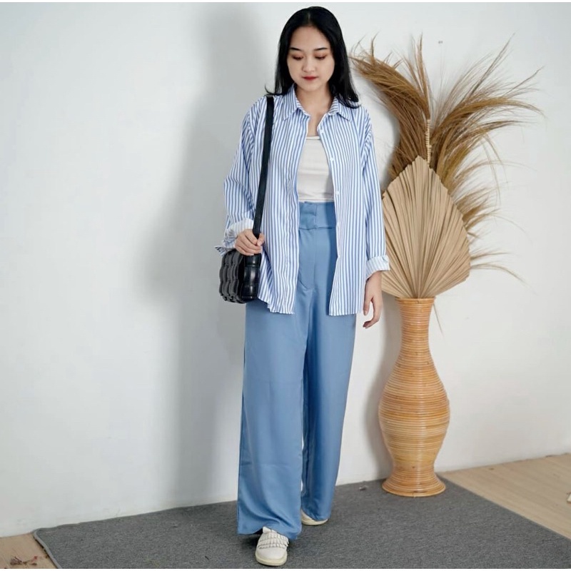 BEFAST - ZFS OOTD Kemeja FAUXI / FLOWING BLUE STRIPE / Hem Stripe Keluaran Terbaru / Pakaian Wanita Casual / Kemeja Oversize Lengan Panjang / Fashion Kekinian Remaja ABG / Hem Kerja Wanita / Outfit Ala Style Korean Wanita / Kemeja Bisa Di Jadikan Outer