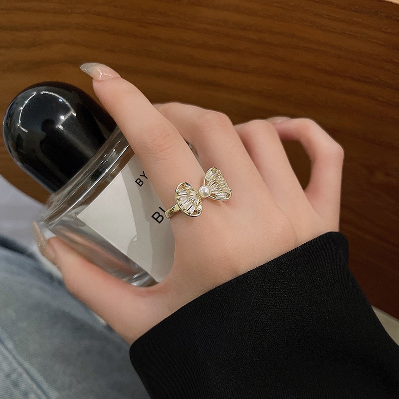 Cincin Model Terbuka Desain Pita Hias Zircon Gaya Mewahpopuler Untuk Wanita