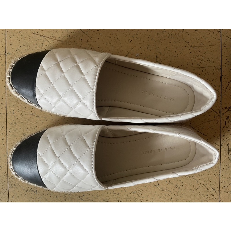 this is april sepatu wanita madria loafers -white