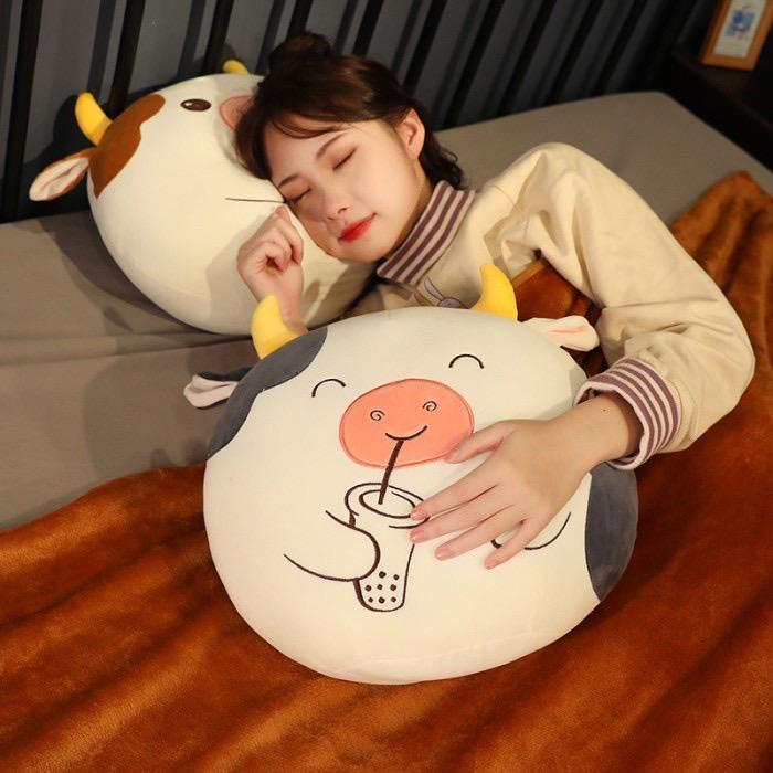 Bantal Boneka Lucu Murah Karakter Motif Sapi Minum Bantal Tidur Sofa Berbahan Halus Lembut