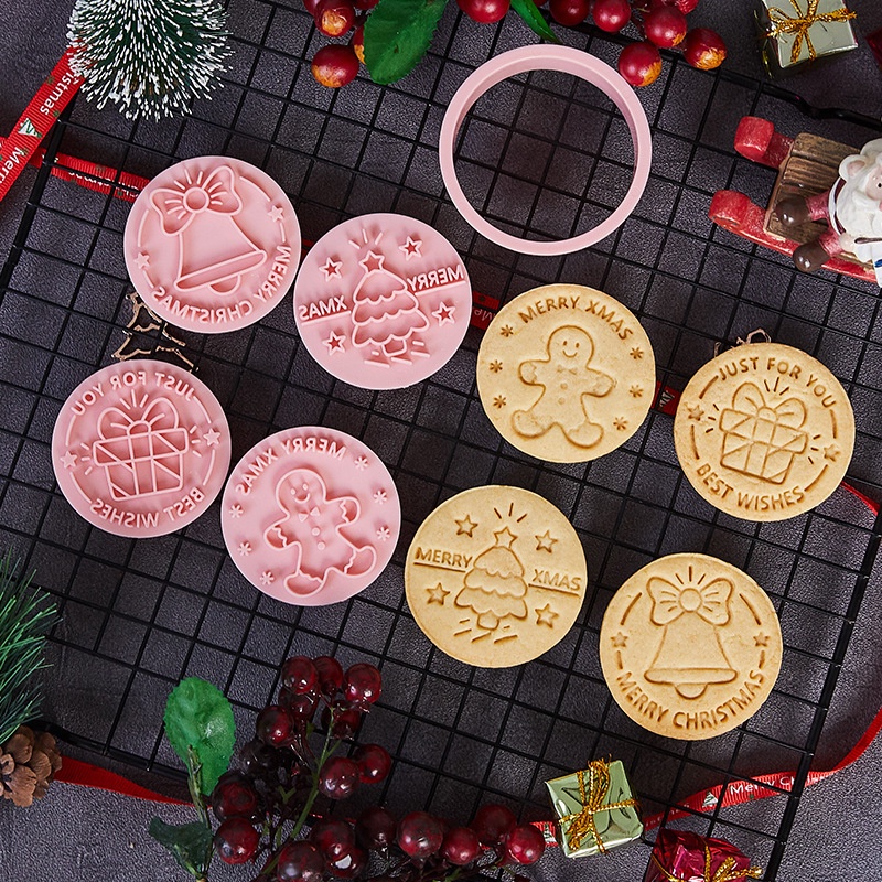 8pcs Cetakan Biskuit / Fondant Bentuk Kartun Snowflake Santa Claus 3D Untuk Dapur