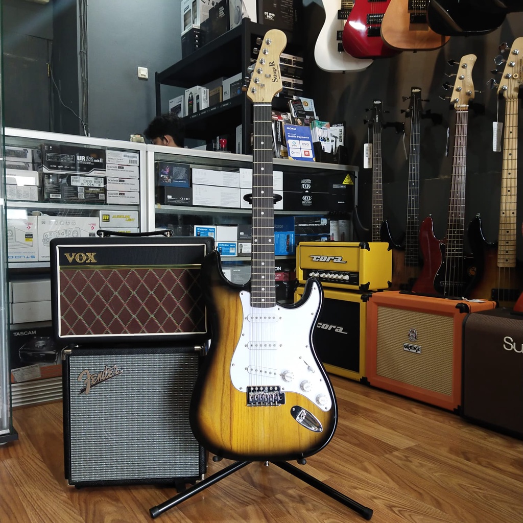 Stinger SST10 Stratocaster Model Electric Guitar Sunburts