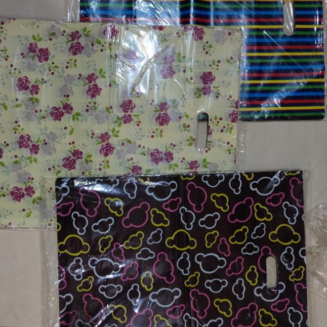 

Plastik Fashion Kresek tas kado Bungkus Non Paperbag