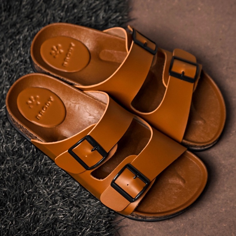 SARASARA YUK - Sandal Pria Slop Casual Model Puyuh Birken BRODY BRAVO Sendal Laki laki Selop Gesper dua 2 Kasual Sol Kulit Rumahan Size Ukuran 38 39 40 41 42 43 Ori Original SARA SARA Cowok Warna Mocca Coksu Soft Coklat Terbaru Premium Mall Official Store