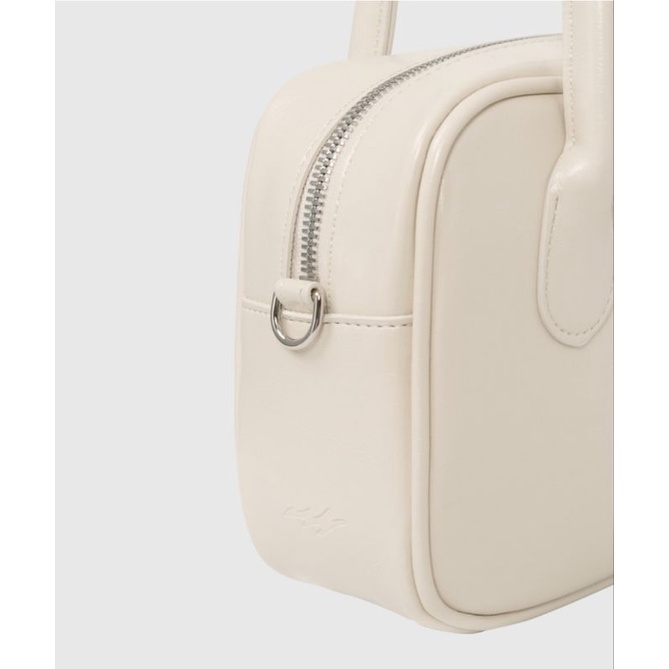 Nieeh Jennie BlackPink Square Bag Mini Cream Black