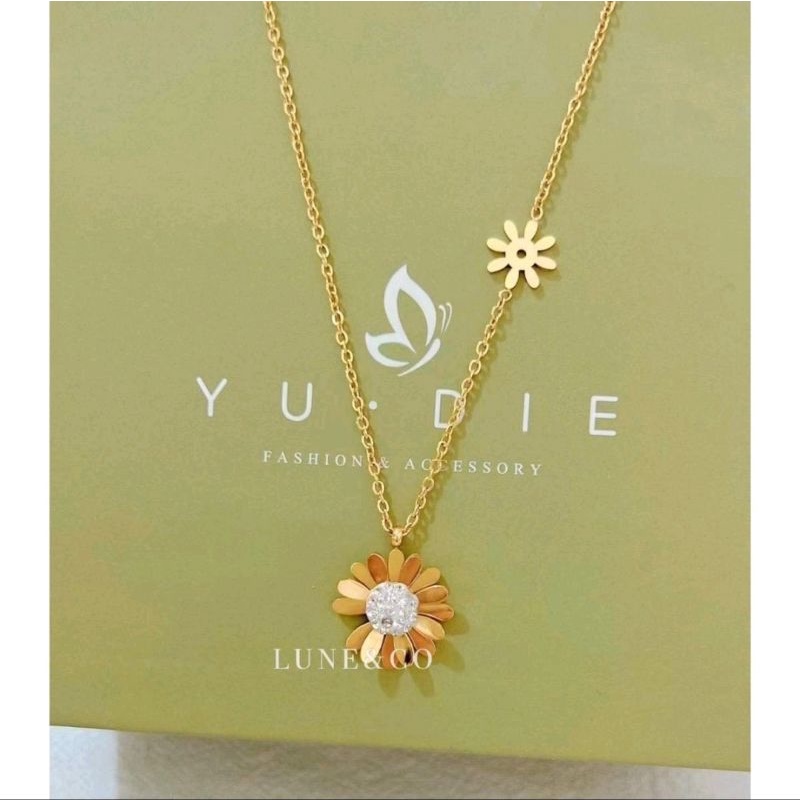 Kalung Fashion Korea Bunga Daisy Mata Titanium KS194