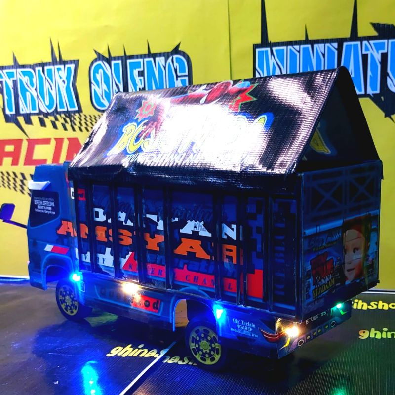 Miniatur truk oleng full variasi lampu terpal murah