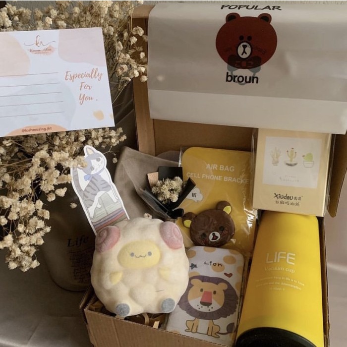 

(COD) Gift Box / Hampers / Kado / Hadiah Ulang Tahun / Graduation / Birthday