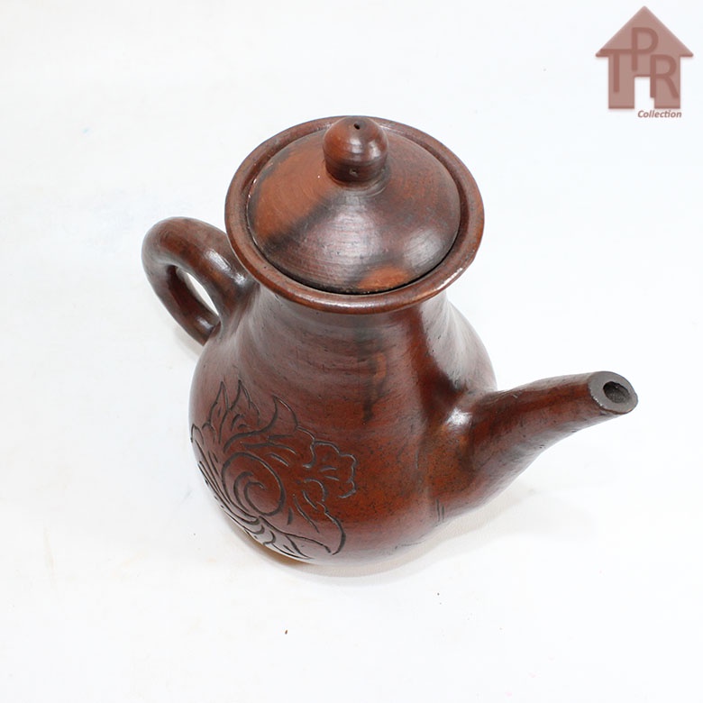 Gerabah - Poci Tanah Liat Ukir Langsing Antik / Tea Pot 1.3 Liter.