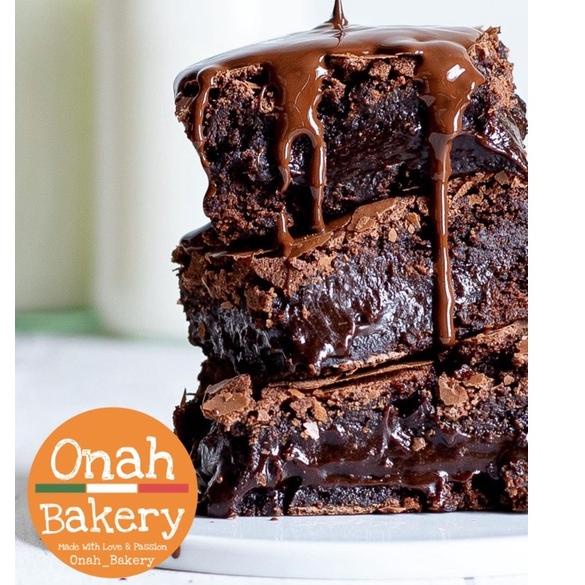 

Shiny Fudgy Brownies Premium Variant Original ChocoChips | Kenari | Bisa Mix | Onah Bakery
