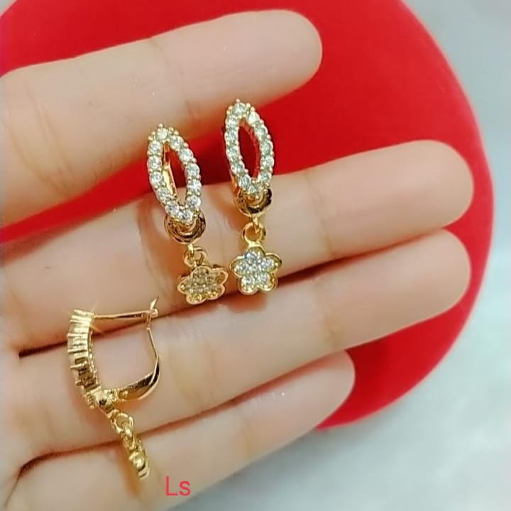 Anting Mata Satu Kecil . Xuping Ttitanium ellajewellery