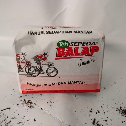 

2bungkus teh sepeda balap teh khas pekalongan teh tubruk teh daun teh cap sepeda balap teh cap sepeda 2x40gr