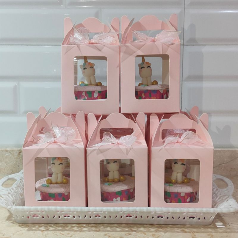 

Hampers 3D Unicorn / Custom 3D Cupcake