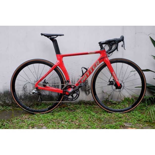 LOW KM LIKE NEW .. RoadBike CARBON size 48 Low KM Carbon Roadbike TWITTER Thunder Groupset SRAM Riva