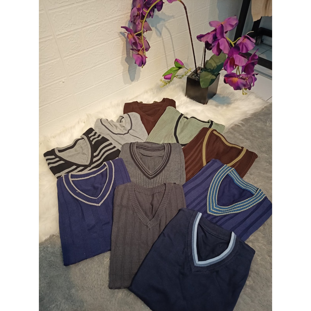 Vest Rompi rajut kerah V.Neck pria kekinian