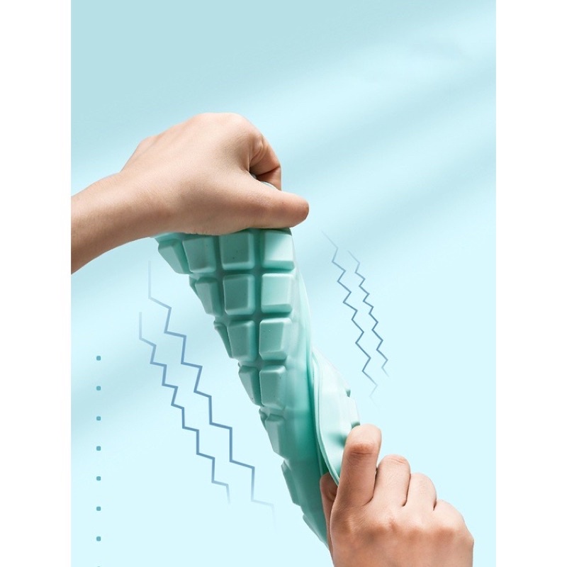 (clashop)Alat Cetak Es Batu Pudding Sekat Silikon Kotak Anti Pecah Ice Cube Dengan Tutup