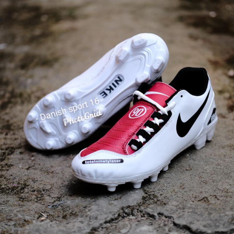 sepatu bola T90 laser(out sol sudah dijahit keliling)/sepatu bola T90 terbaru/sepatu bola T90 berkua