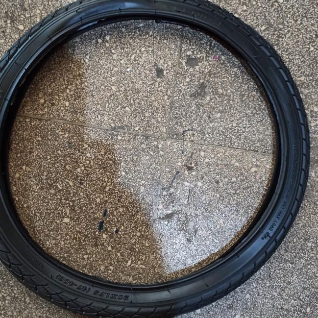 Ban sepeda ukuran 20 X 1.75 redstone