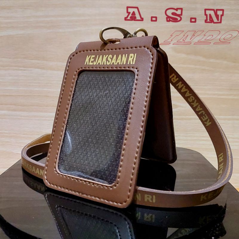 

Id Card Kulit Lipat Magnet KEJAKSAAN RI Id Card Kulit KEJAKSAAN Lipat