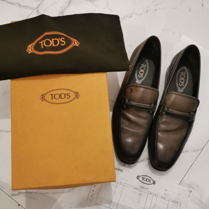 sepatu pria TODS like new authentic