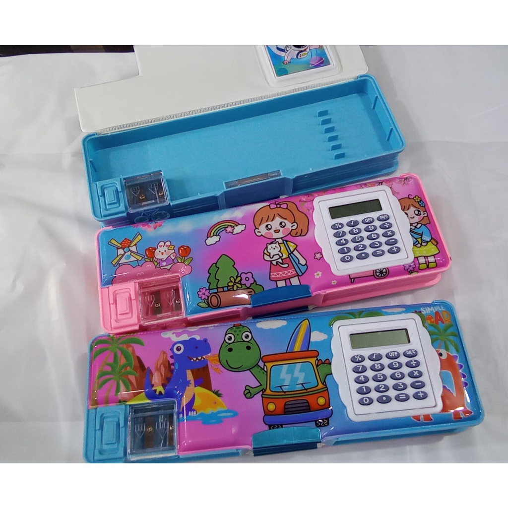 

Tempat Pensil Karakter Plus Kalkulator