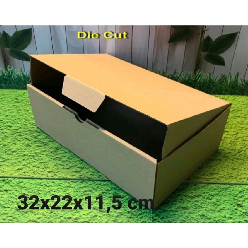 

Kardus Box uk 32x22x11,5 cm Karton Kotak Die Cut