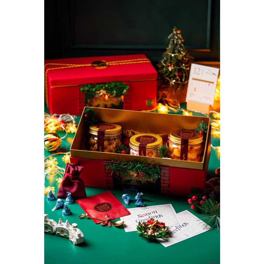 

CHRISTMAS NATAL HAMPERS GIFT BOX - MISTLETOE PACKAGE