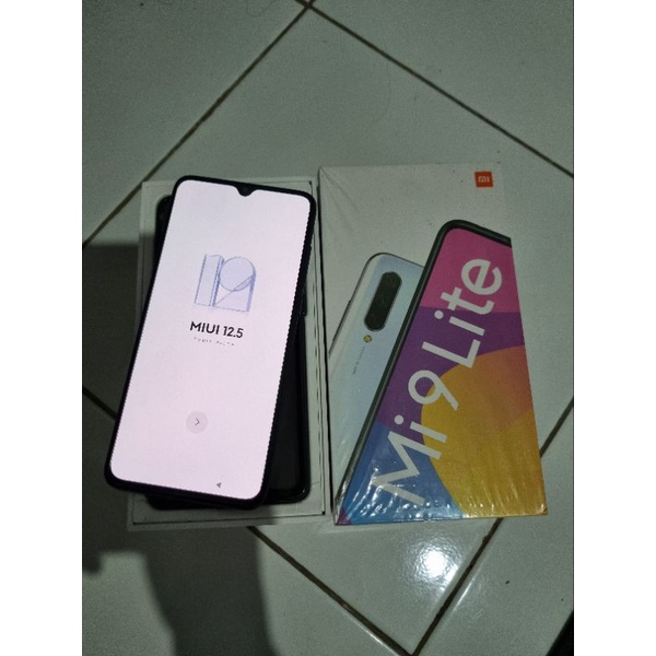 XIAOMI MI 9 LITE 6/128 SECOND