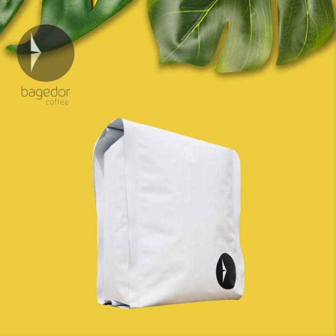 

Biji Kopi Espresso Blend Nobu 1 Kg (Biji/Bubuk)