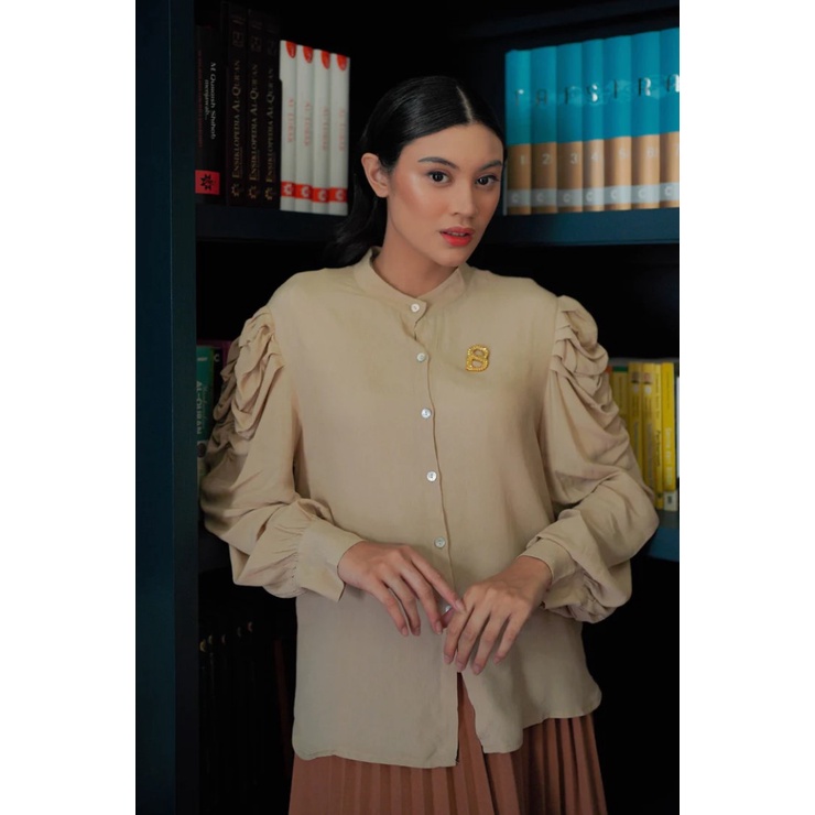 Zia Shirt - Beige White Blue Benang jarum benangjarum XS S M L XL XXL buttonscarves nada series voal