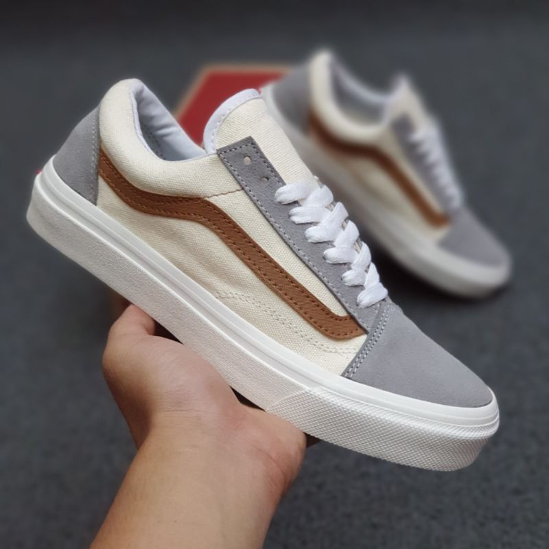 SEPATU SNEAKERS VANS OLDSKOOL PUTIH ABU GOLD SEKOLAH KERJA KULIAH PRIA WANITA COWOK CEWEK WHITE RED HANGOUT LIBURAN SANTAI KADO HADIAH BERKUALITAS TERJANGKAU TERMURAH